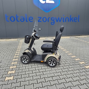 Nette tweedehands Vermeiren Mercurius LTD scootmobiel met 50 kilometer actieradius