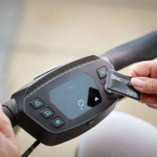 duidelijk display sterling s50 carbon opvouwbare scootmobiel