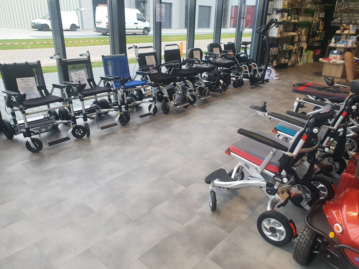 de lichtste opvouwbare elektrische rolstoelen winkel